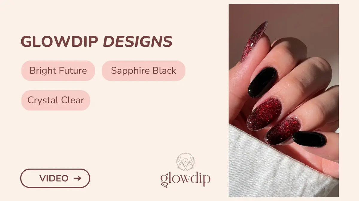 Een hand met lange amandelvormige nagels met een glanzend zwart naar rood glitter verloop in bright future stijl