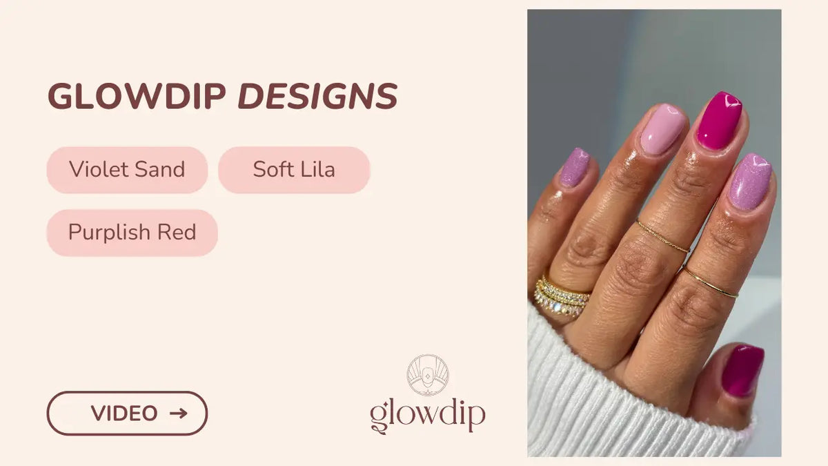 Een hand met met glowdip designs nagellak in een gradient van violet sand, soft lila en purplish red tinten