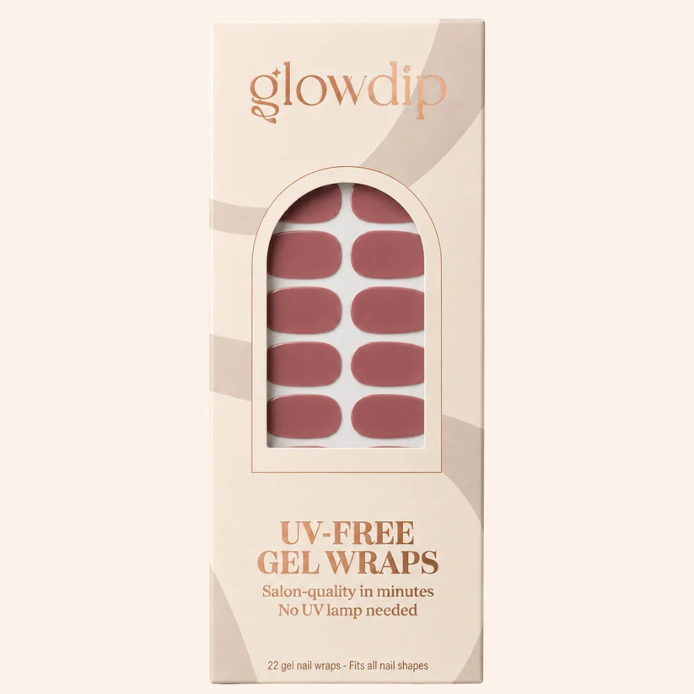 Een doos glowdip uv-vrije gel wraps in dusty rose met 22 nagelvormige decals voor alle nageltypes