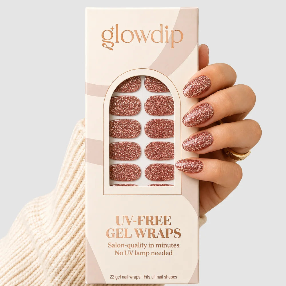 Rosé glitter gel nagelstickers in een stijlvolle crèmewitte glowdip verpakking van blush galaxy uv-free gel wrap