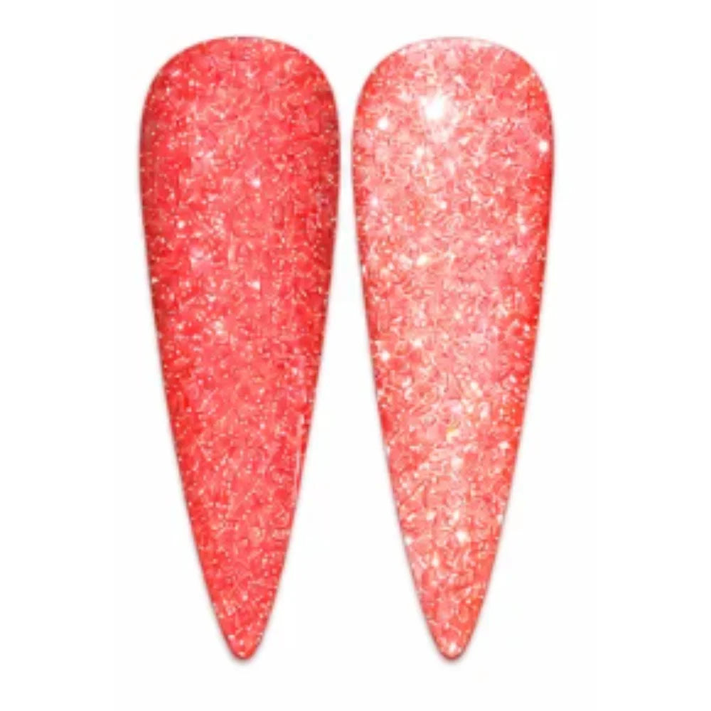 Een paar levendige koraal glitter nageltips met een glanzende afwerking en sprankelende textuur in limited edition 11 fire flash dipping powder